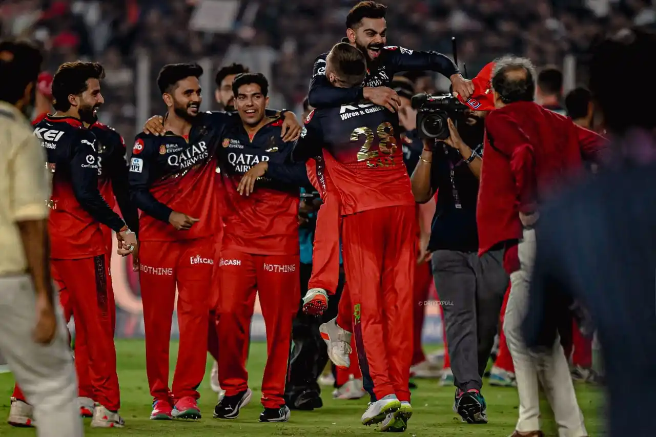 𝗩𝗶𝗿𝗮𝘁 𝗞𝗼𝗵𝗹𝗶 ❤️  𝗜𝗣𝗟 𝟮𝟬𝟮𝟱 𝗦𝗽𝗼𝗿𝘁𝘀 Match News Live RCB VS PBKS GT MI RCB Virat Kohli Virat Kohli Rcb post