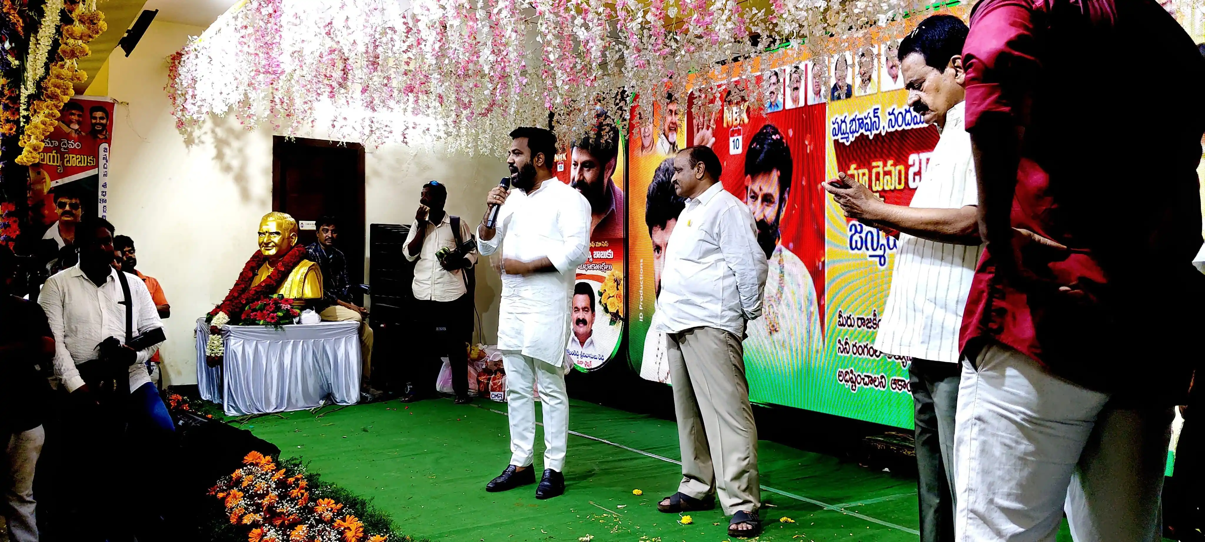 Image from Polamreddy Dinesh Reddy | TDP: పద్మభూషణ్, హిందూపురం శాసనసభ్యులు శ్రీ నందమూరి బాలకృష్ణ గారికి జన్మదిన ...