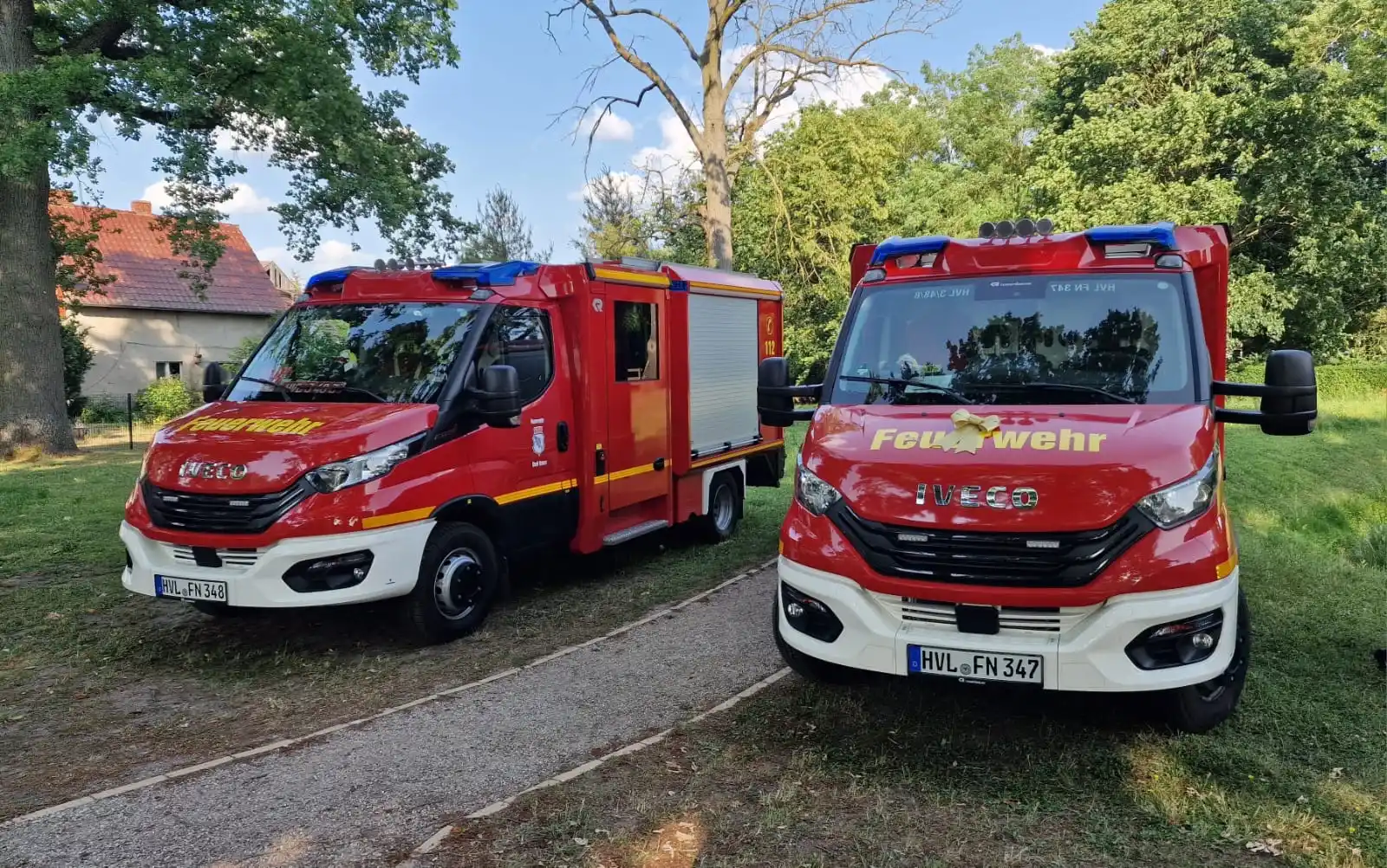 Image from Unser Havelland: *Ribbeck: Freiwillige Feuerwehr Nauen Einheit Ribbeck erhält neues Fah...