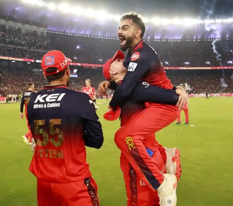 𝗩𝗶𝗿𝗮𝘁 𝗞𝗼𝗵𝗹𝗶 ❤️  𝗜𝗣𝗟 𝟮𝟬𝟮𝟱 𝗦𝗽𝗼𝗿𝘁𝘀 Match News Live RCB VS PBKS GT MI RCB Virat Kohli Virat Kohli Rcb post