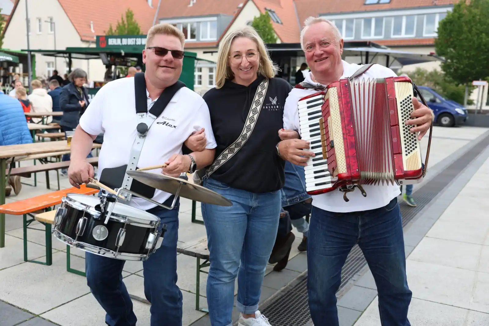 Image from Unser Havelland: *Wir wünschen allen einen feucht-fröhlichen Vatertag!* 🍺🍻🍺🍻🥳🎉👯...