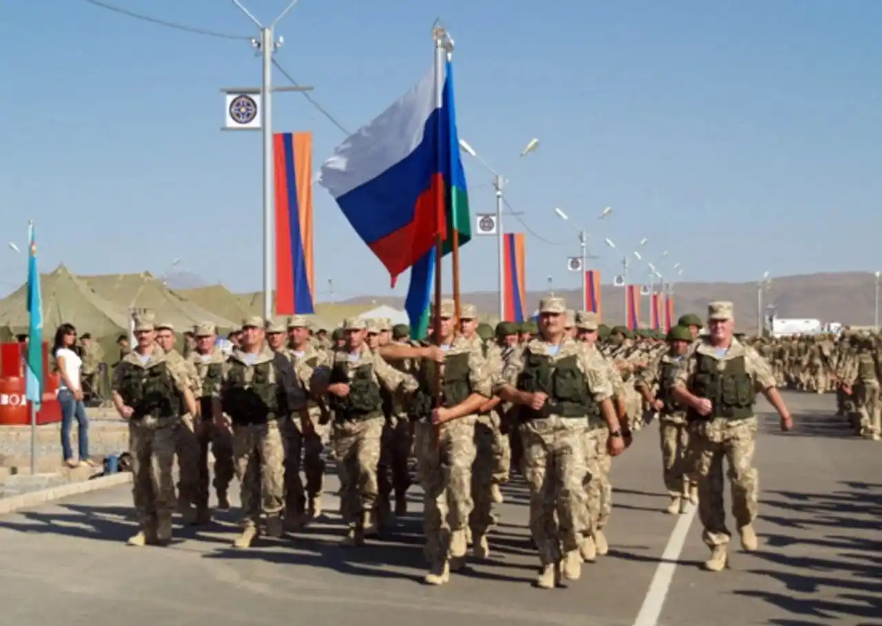 Image from Haqqin.az: 🇦🇲 *Армения не намерена прекращать присутствие российских войск в ст...