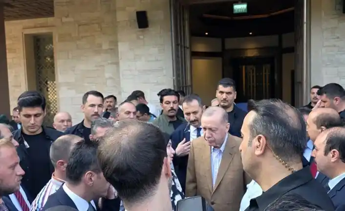 Image from Van Telgraf: Cumhurbaşkanı Erdoğan, Kurban Bayramı namazını Muğla'nın Marmaris ilçe...
