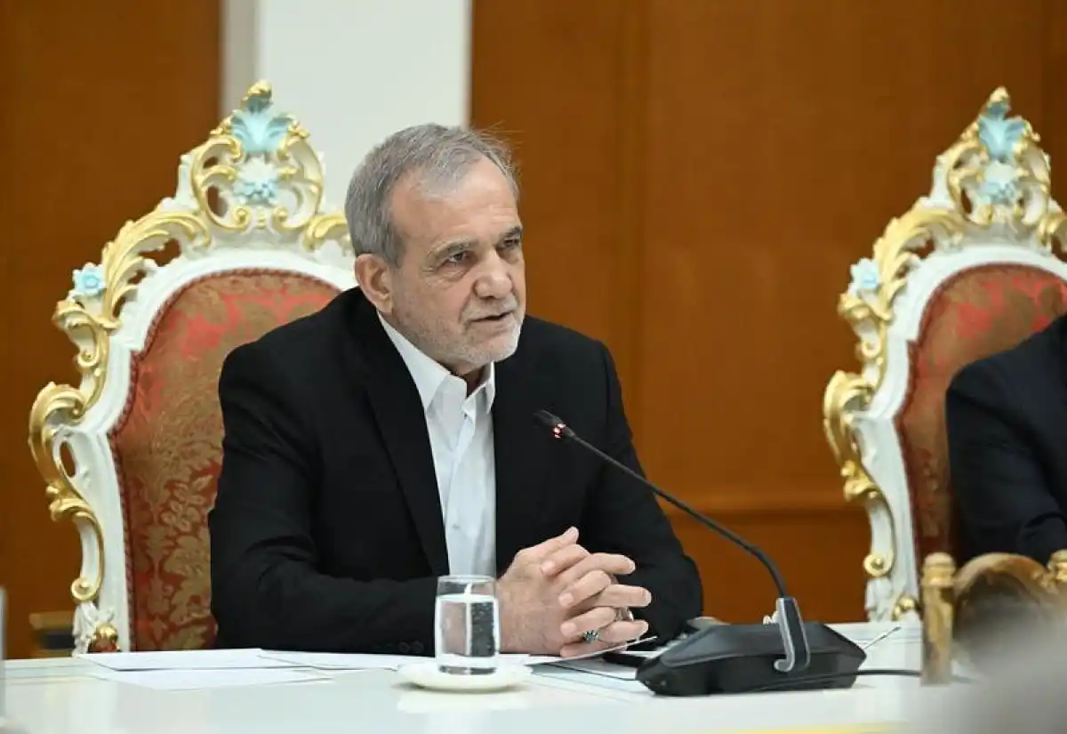 Image from Haqqin.az: *🇮🇷🇮🇱 Президент Ирана назвал глупой атаку Израиля, пообещал ответи...