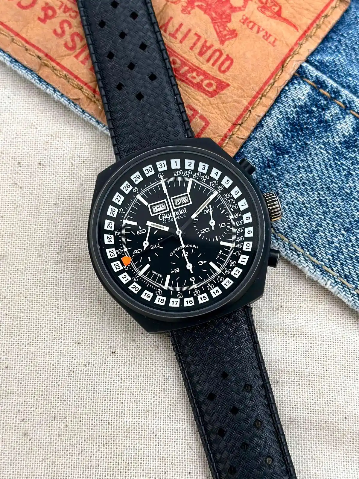 Image from Relojes Club Chile 🕰️: *RARO* Gigandet Datora Triple Calendar Chronograph PVD Valjoux 730, a ...