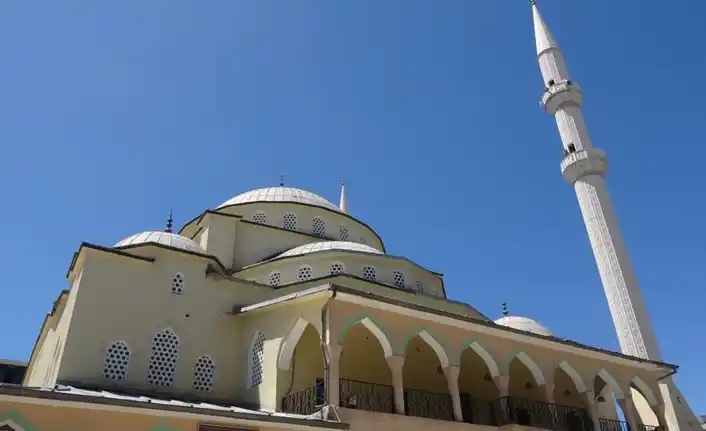 Image from Van Telgraf: Van’da Kurban Bayramı namazı 6 Haziran Cuma günü saat 05:16’da kılınac...