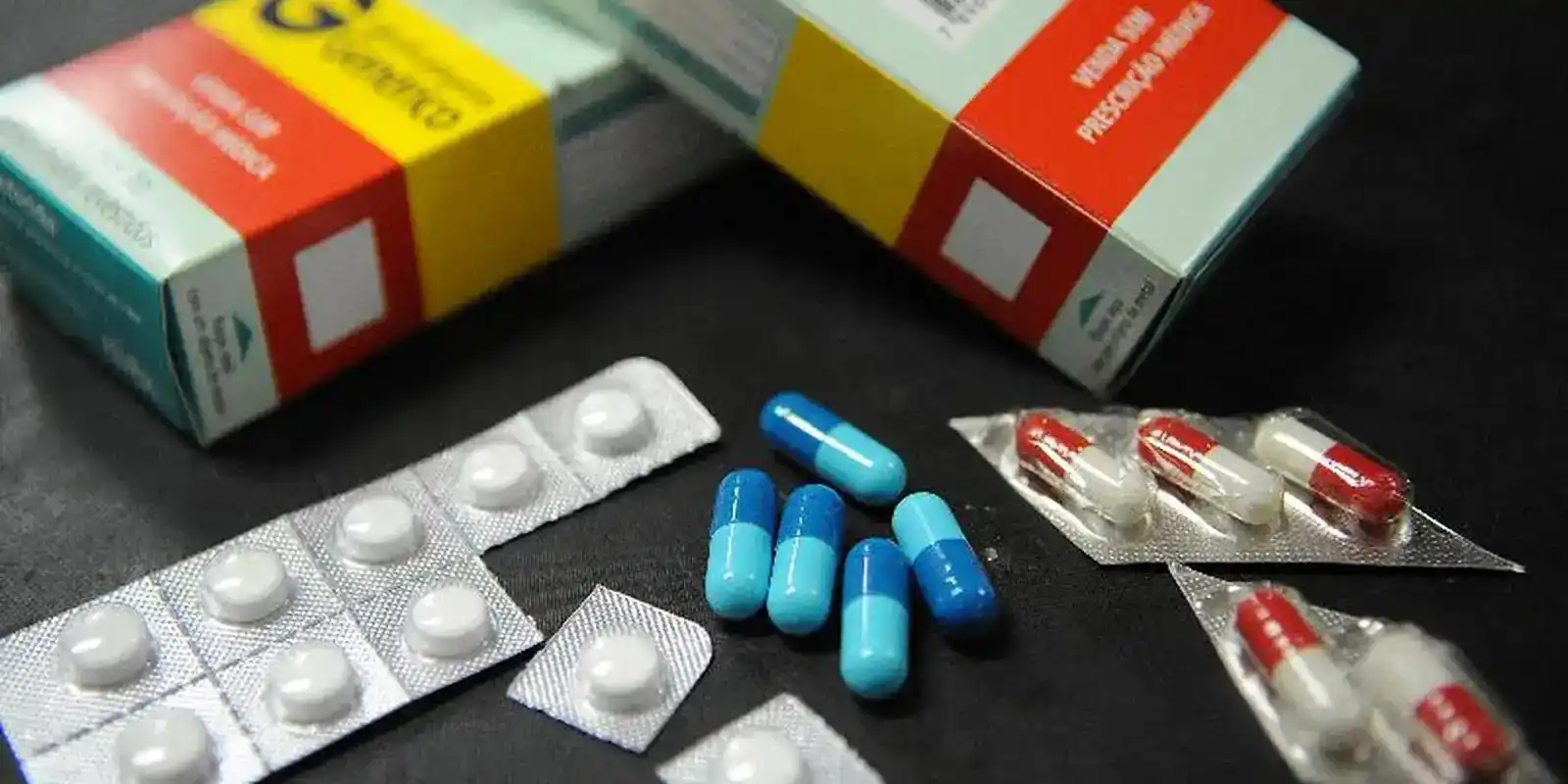 Image from REGIONALZÃO NOTÍCIAS : Carência de farmacêuticos desafia projeto que libera venda de medicame...