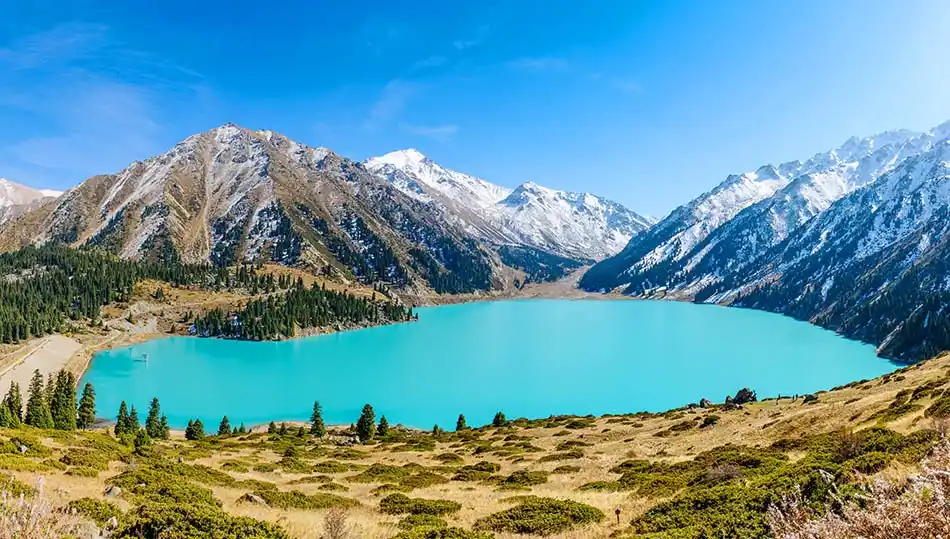 Image from Guía Low Cost ✨ Ofertas de Vuelos, Hoteles y Viajes a Precios Chollo ⚡ Trucos y Consejos de Viaje: 🇰🇿 *Kazajistán* 🇰🇿 📣 Vuelos (Baratos) a ALMATY con aerolínea TOP...