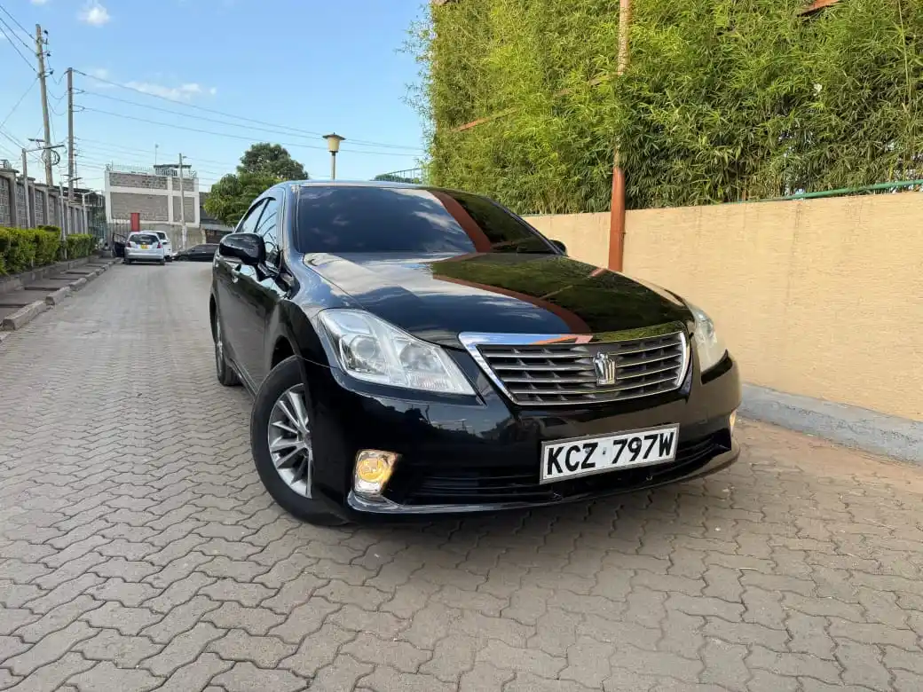Image from Mwendwaa(The Car Sales Man): ❌️❌️❌️sold *Toyota crown royal saloon* *Yom 2012* *Features* Fuel ty...