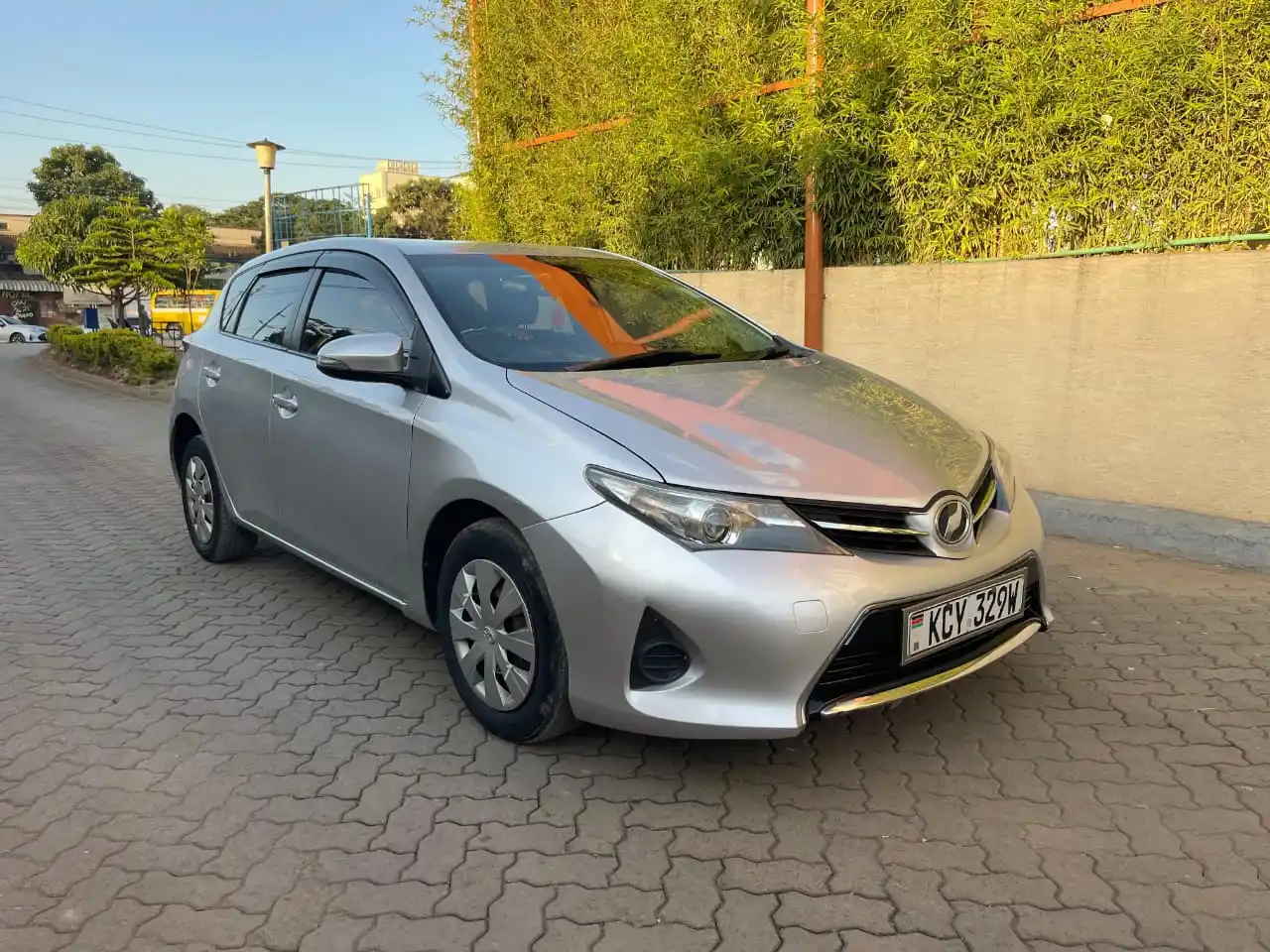 Image from Mwendwaa(The Car Sales Man): *Toyota Auris* *Yom 2012* *Features* Fuel type: petrol Engine size: 1...