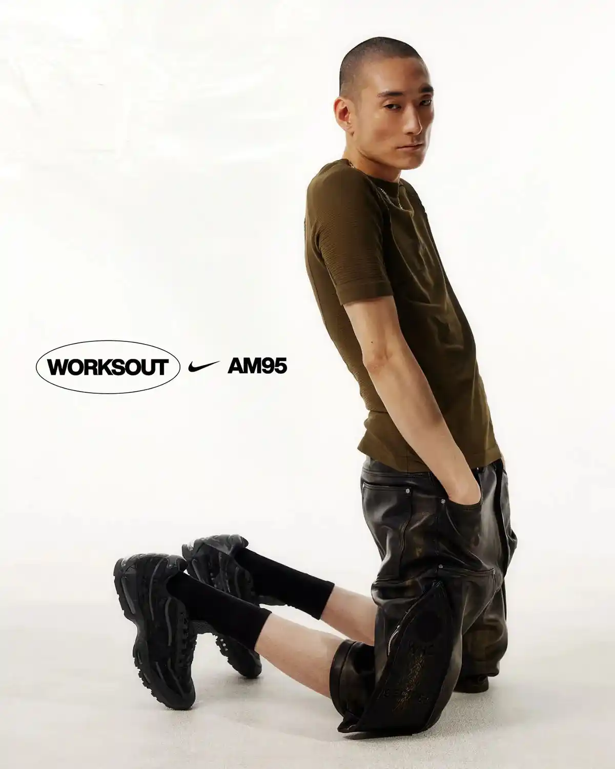 ESSENTIAL HOMME post
