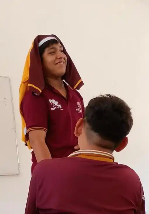 Image from CECyTE 🥴📝💚: Ven y tomate una foto con el árabe más atractivo de cecyte El costo de...