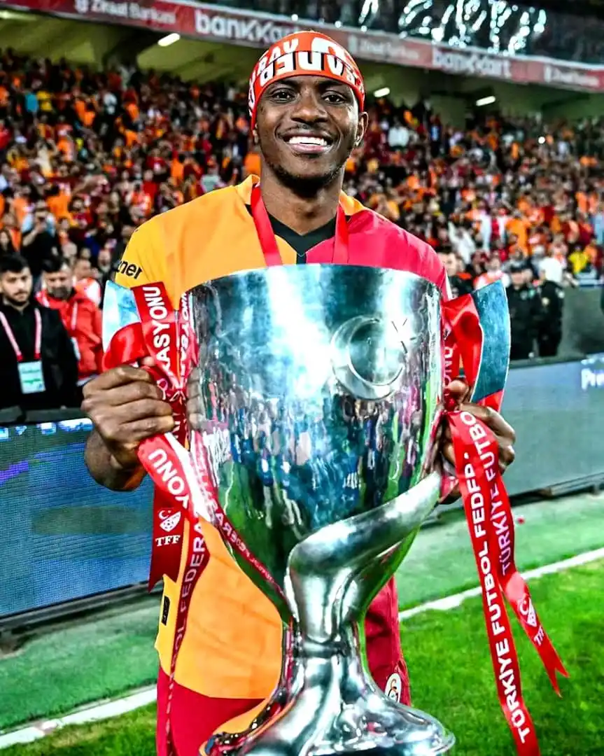 Image from The Ball Live Updates: ๐จ ๐๐๐๐๐๐๐๐: Victor Osimhen has now ๐ซ๐๐ฃ๐๐๐ญ๐๐ Al Hilal ...