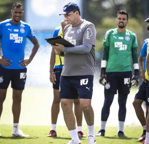 Image from Blog do Torcedor - Bahia: *Foco que essa semana ainda tem Tricolor em campo* Tá otimista? 🫤 F...