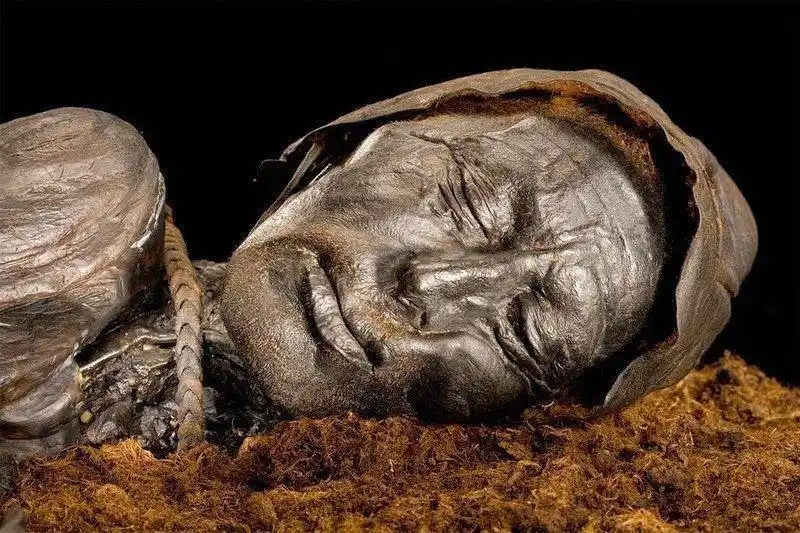 Image from GRUPO ALPHA: El durmiente de Tollund. Este hombre vivió en el siglo III-IV a.C. m...