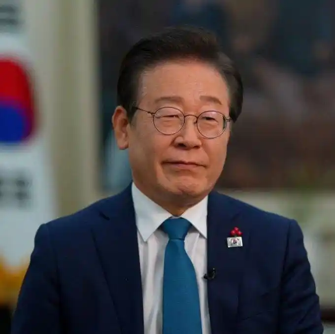 Image from ReussirCrypto: *LE NOUVEAU PRÉSIDENT SUD-CORÉEN 🇰🇷 POURRAIT LÉGALISER DES ETF BITCO...