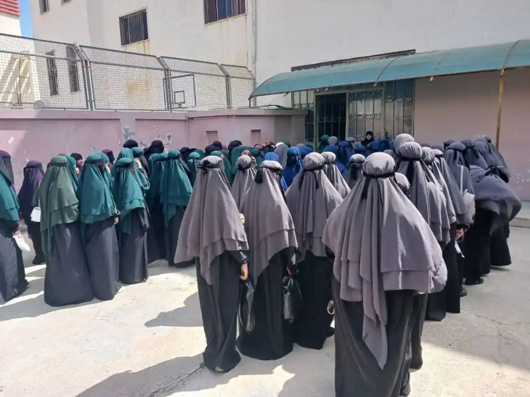 Image from شبكة أخبار سوريا الحرة: "وزارة السياحة".. عمتنشر صور من شاطئ <a class="text-blue-500 hover:und...