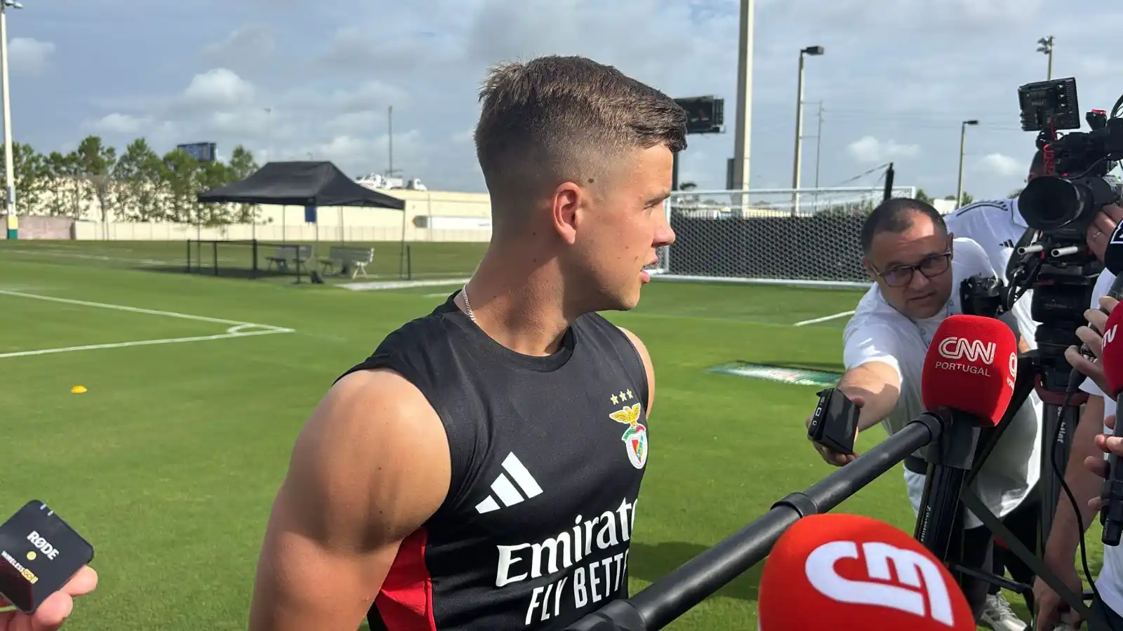 Image from Record_Benfica: Samuel Dahl: «Receberam-me de braços abertos no Benfica» 👉 https://t...