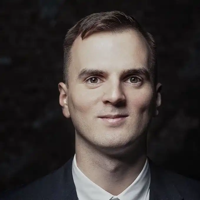 Image from ReussirCrypto: *UNE START-UP CRYPTO AMÉRICAINE 🇺🇸 AU CŒUR D’UN VASTE RÉSEAU DE BLAN...