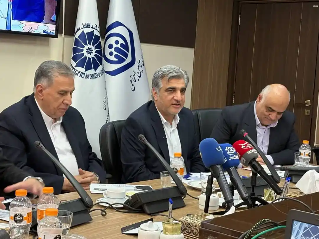 Image from شبکه خبری بازنشستگان: 🔴👈 اصلاح آییننامه مشاغل سخت و زیانآور/ 🔵👈سالاری: کارگران با می...