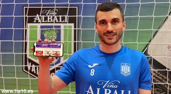 Image from HA10: 📰 El adiós de Lolo, leyenda eterna del fútbol sala Lolo, uno de los g...