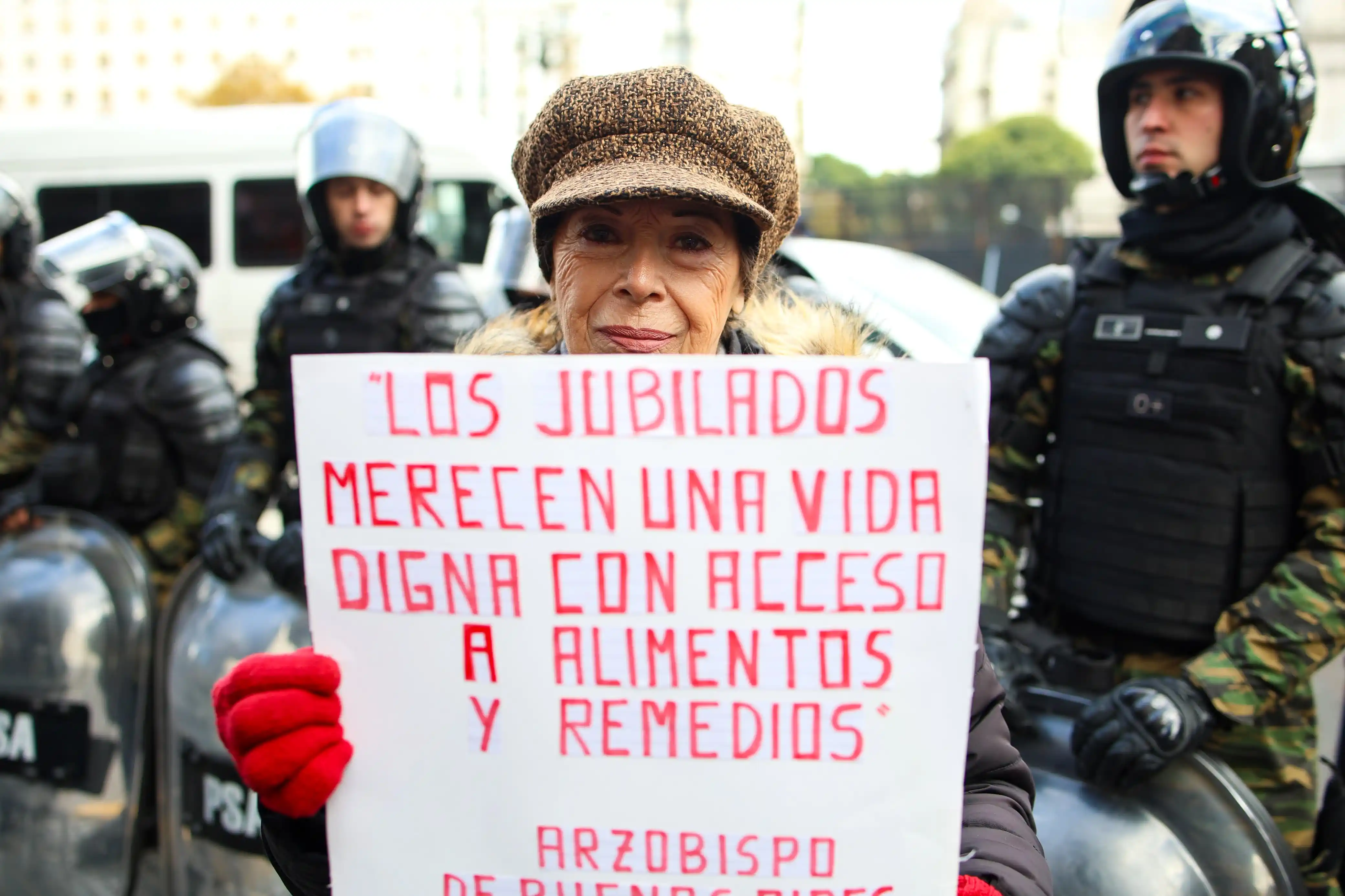 Image from AGENCIA PACO URONDO: ¿Cuántos miércoles de represión nos esperan? Lxs jubiladxs volvieron ...