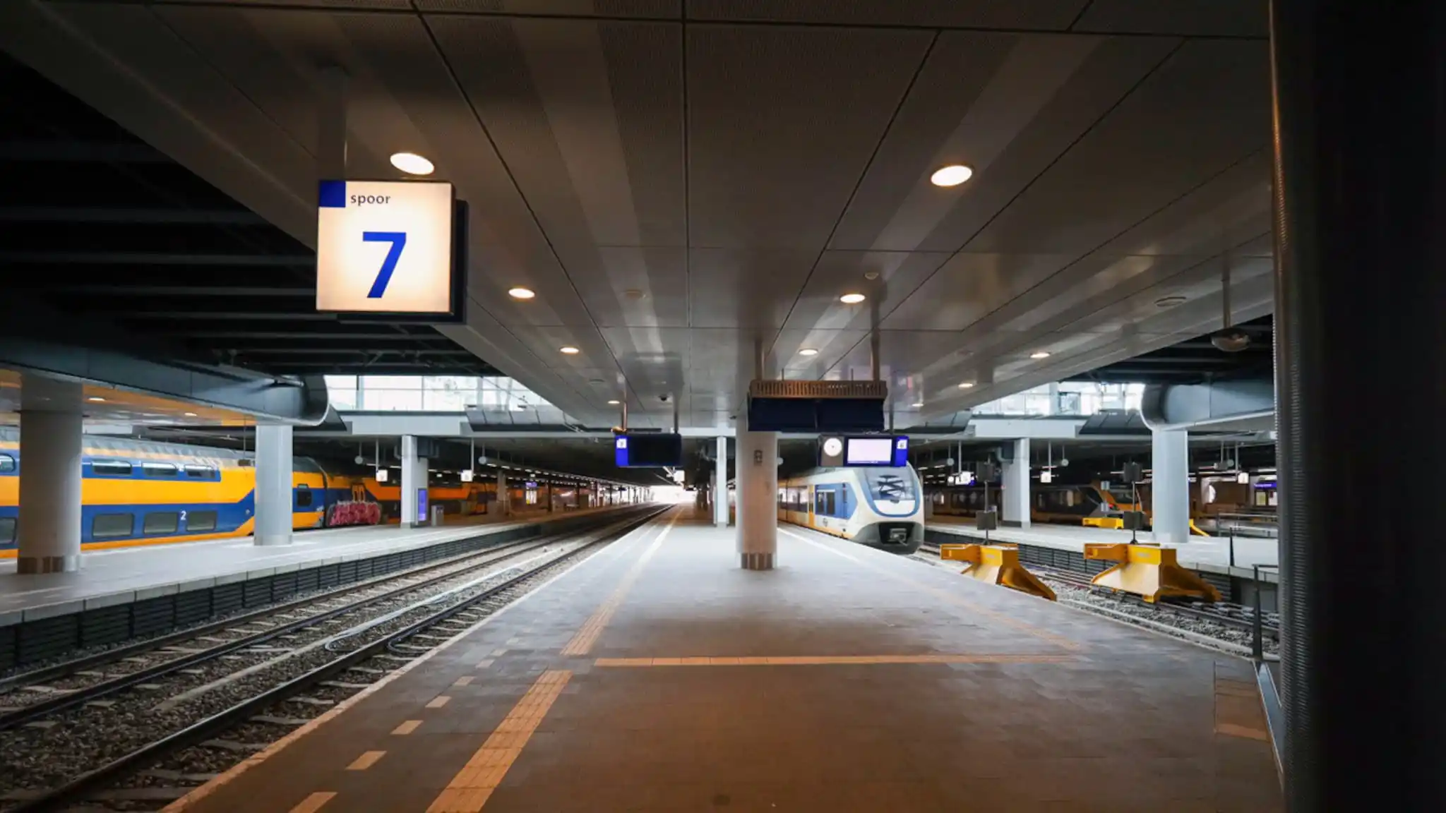 Image from RTL Nieuws: *Dinsdag in het hele land wéér geen treinen door nieuwe staking* De gr...