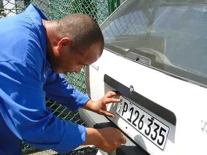 Image from Periódico Granma | Cuba: ❗🚗El 30 de septiembre es la fecha límite para el pago de la chapa de ...