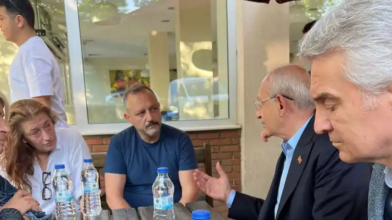 Image from Veryansın Tv: Kılıçdaroğlu’ndan Nihat Genç’e ziyaret Eski CHP Genel Başkanı Kemal ...
