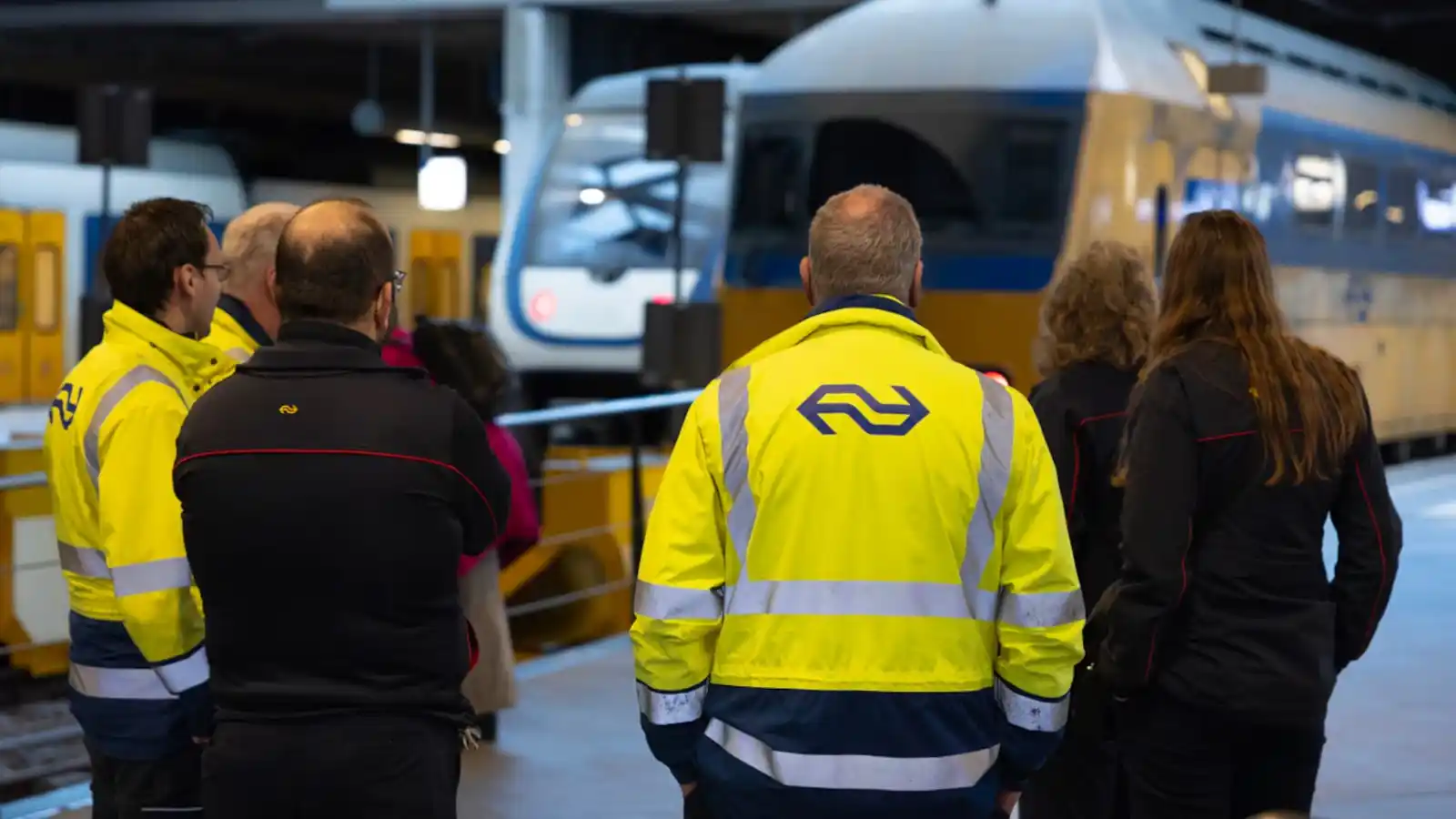 Image from RTL Nieuws: *NS-personeel staakt dinsdag weer, geen treinen in Zuidwest-Nederland*...
