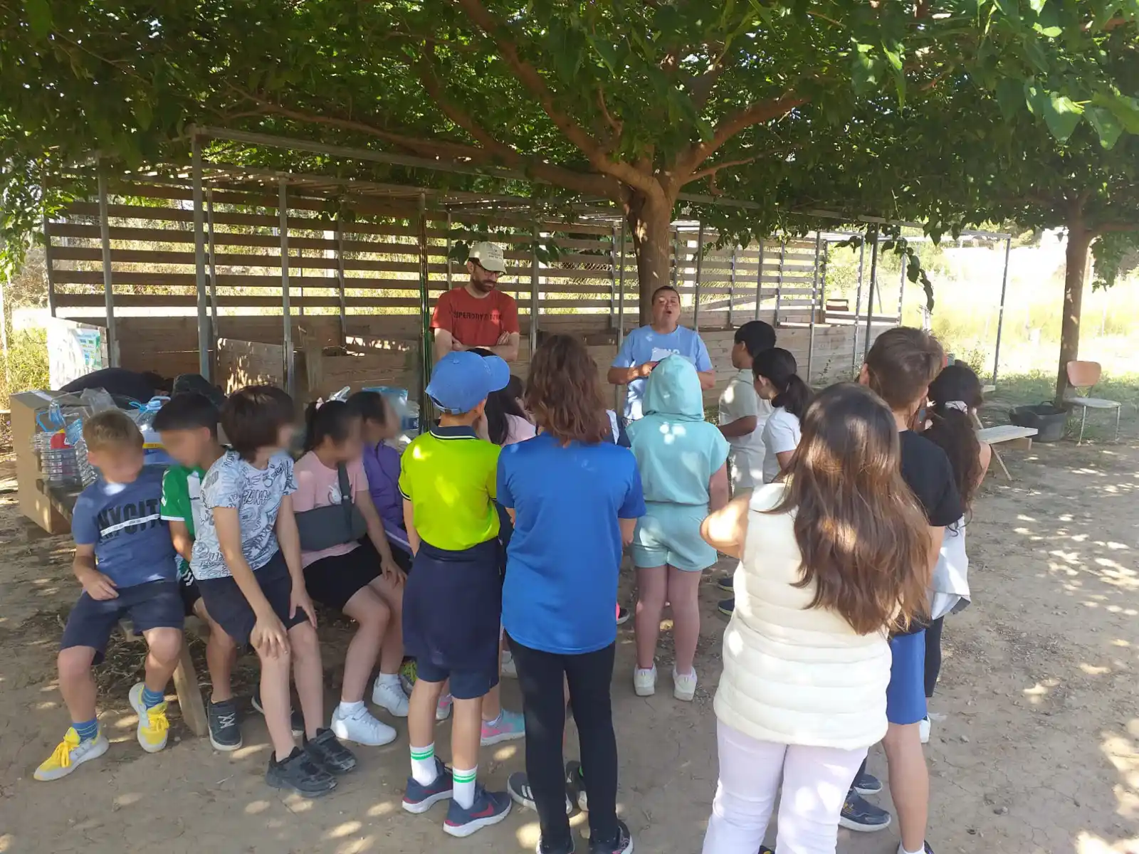 Image from Ajuntament de Paiporta: 📚🌿 Aquest últim mes, l’alumnat de Paiporta s’ha convertit en detecti...