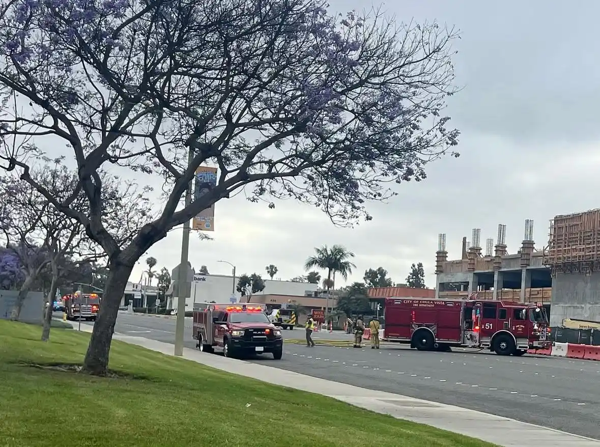 Image from KSDY 50: Ruptura de línea de gas en Chula Vista obliga a cierre vial y medidas ...