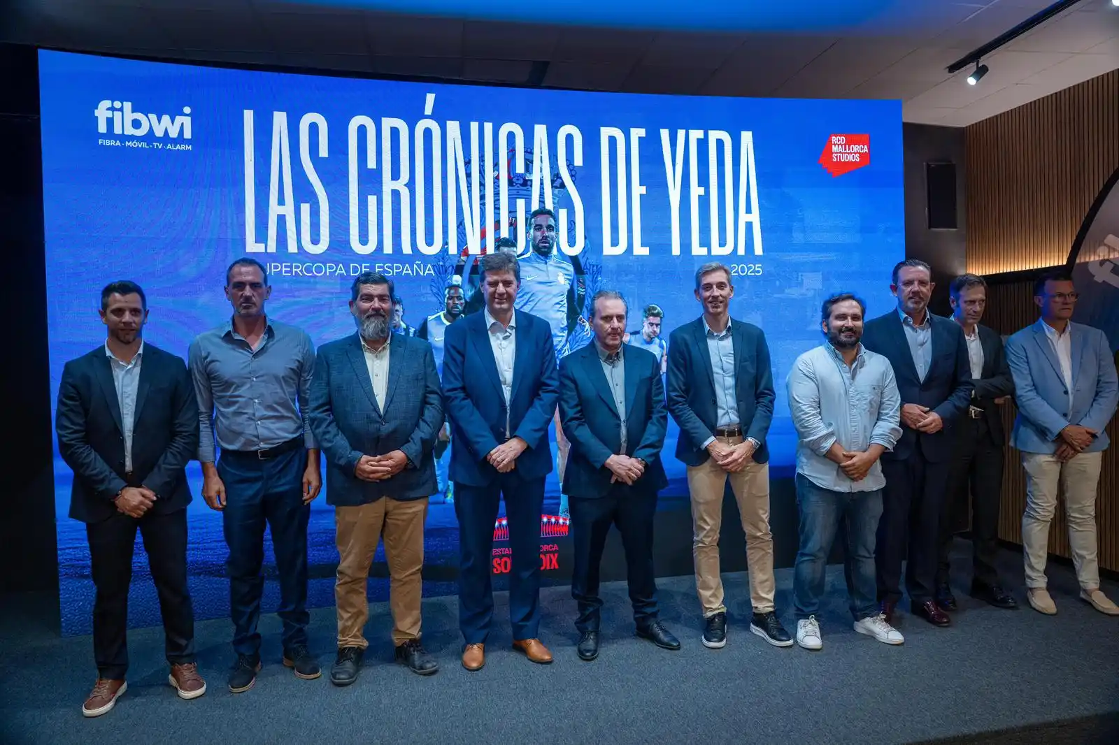 Image from RCD Mallorca ❤️🖤: Crónicas de Yeda, el documental exclusivo sobre la Supercopa ❤️🖤 El ...