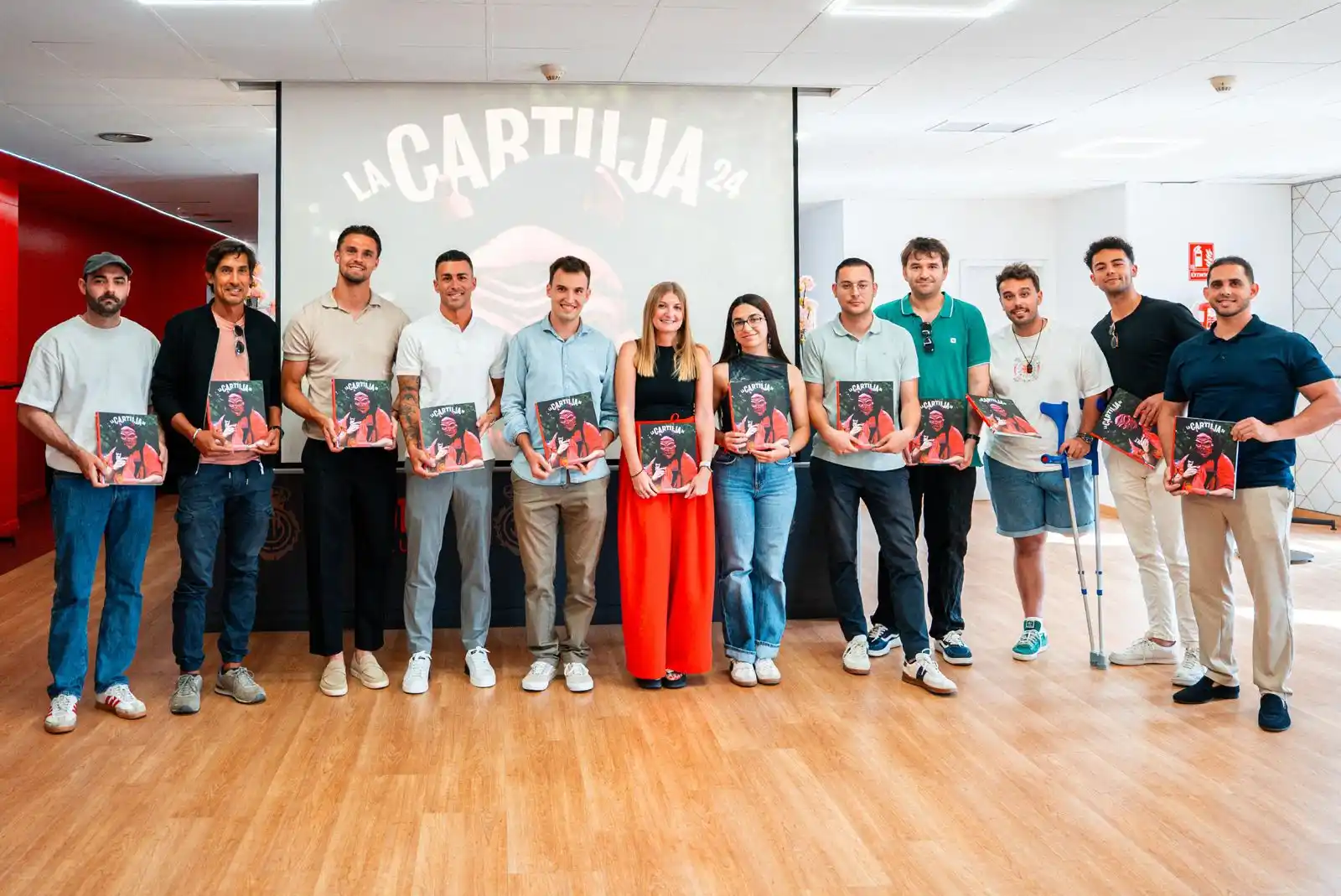 Image from RCD Mallorca ❤️🖤: https://www.rcdmallorca.es/noticias/el-periodista-cesar-mateu-presenta...