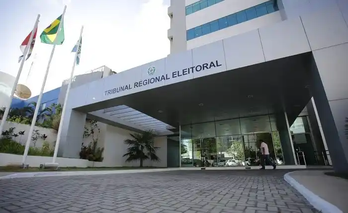 Image from Jornal Extra Alagoas: *Justiça Eleitoral altera expediente em razão de feriados* Publicado ...