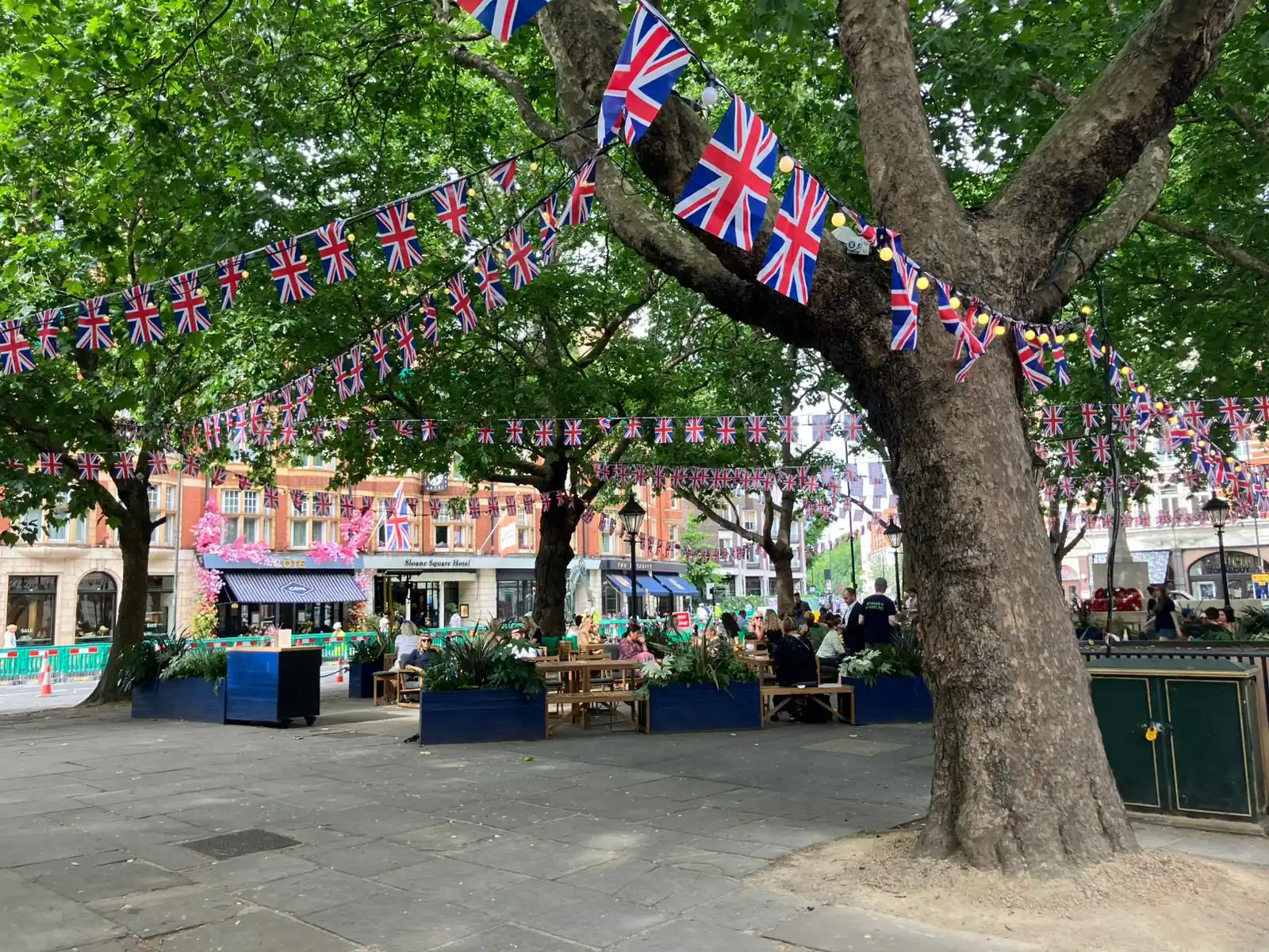 Image from TradeInformer: London pretty great in summer Have a good weekend all 🇬🇧...