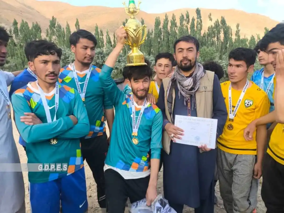 Image from د المپیک، بدني روزنې او ورزش عمومي ریاست: تیم فوتبال شیخمیران قهرمان جام"عید سعید اضحی در ولسوالی اشترلی دایکندی...