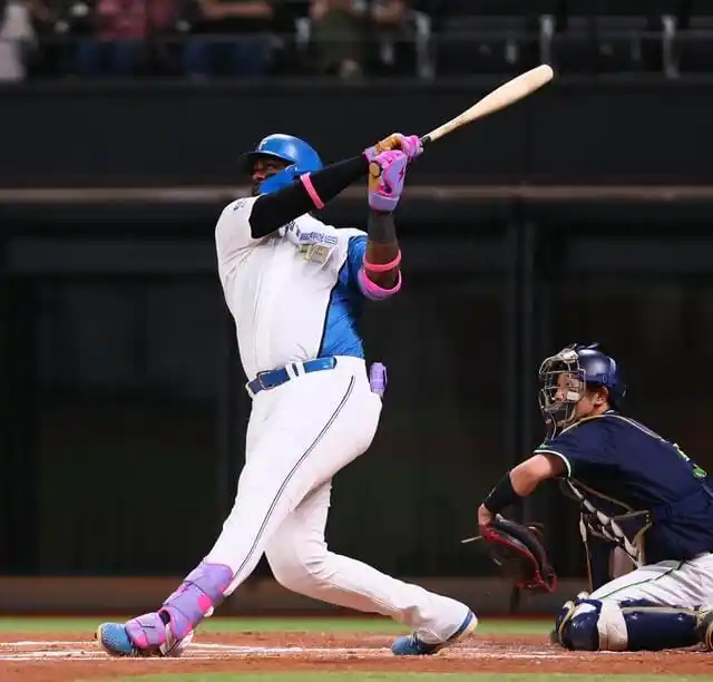 Image from Béisbol Japonés.com: 🚨¡ATENCIÓN!🚨 🇩🇴Franmil Reyes conectó hoy (11/06/2025) su jonrón <a...