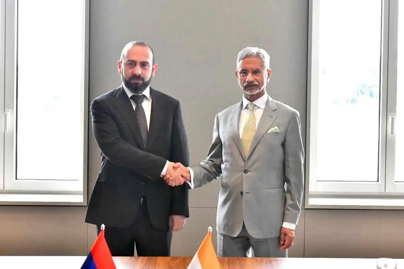 Image from Ministry of External Affairs, India: EAM Dr. S. Jaishankar: Pleased to meet FM Ararat Mirzoyan of Armenia ...