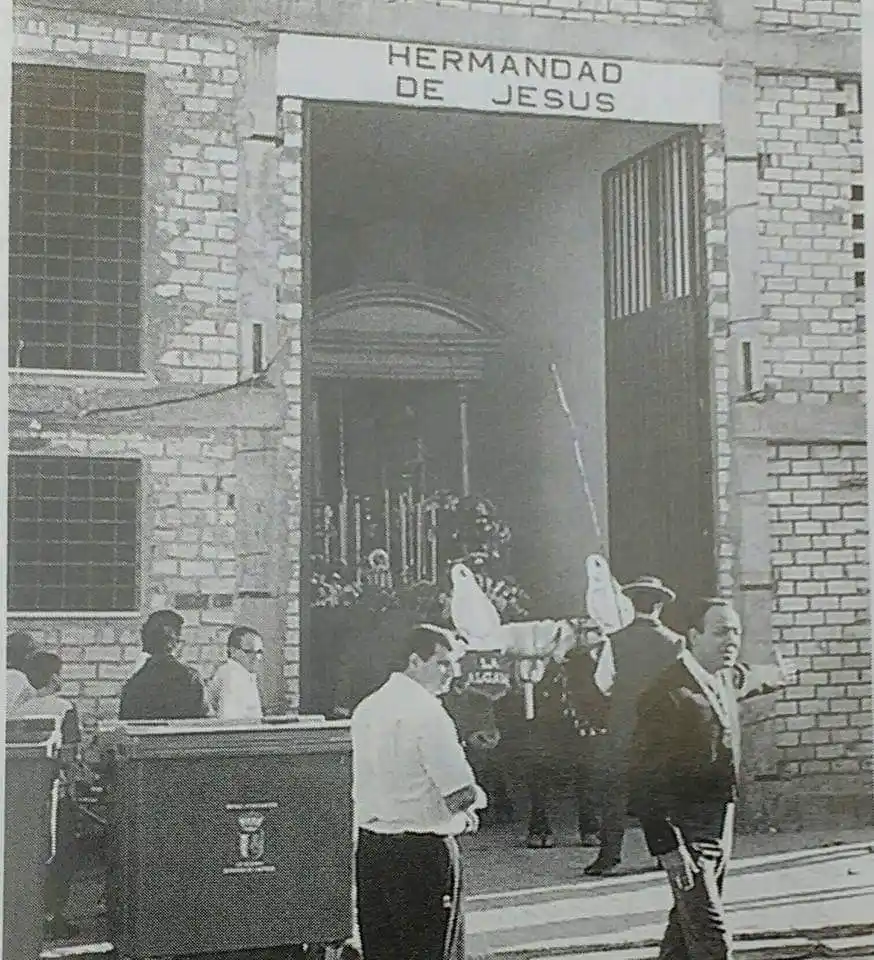 Image from Hermandad de Jesús - La Algaba -: 🟣 ROCÍO 2025  La Hermandad de Jesús Nazareno desea a todos los romero...