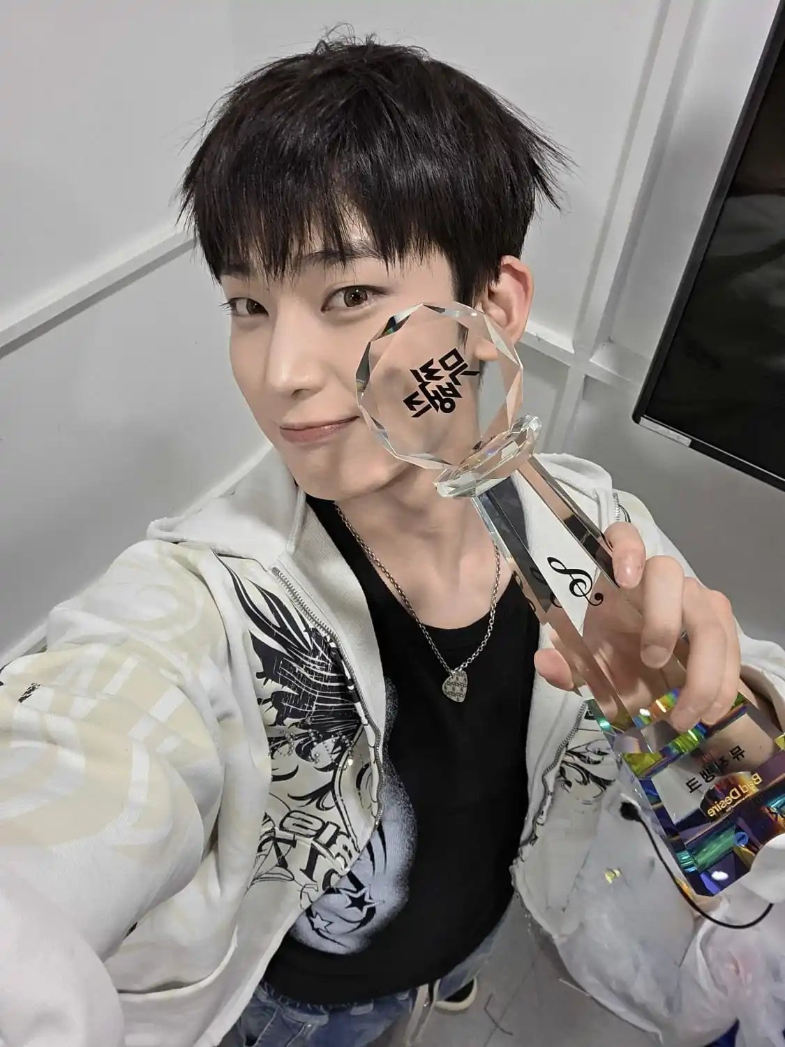 Image from E𝗻ֺ𝗵ִ𝘆𝗽֟፝𝝴ִ𝗻ֺ U𝗽֟፝𝗱ֵ𝝰𝘁𝝴ִ: *⋆｡‧˚ʚ[  SUNOO WEVERSE UPDATE ]ɞ˚‧｡⋆*  *˚ʚ🦊 :* engene nomor satu. Ter...