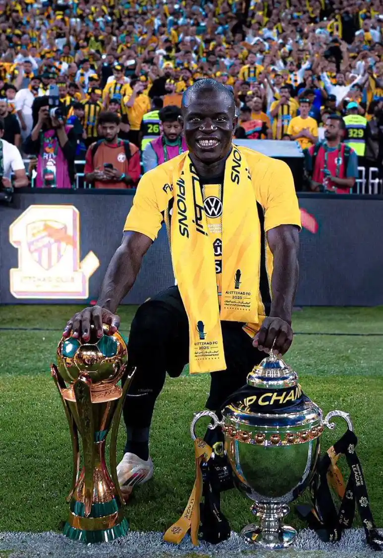 Image from 🧢 معنف الطواقي 🧢: 🚨🚨🚨🚨🚨 عاااااجل — حصري من دافيد اورنستن : الهلال في مفاوضات مع...