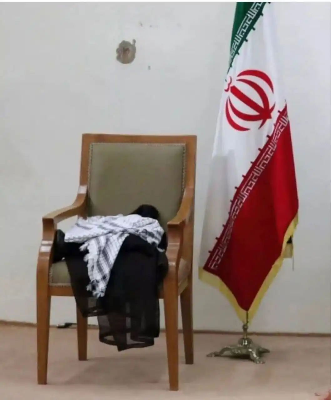Image from منصة الجنوب : " قد لبس لامة حربه و استل سيفه لقتل مرحب. يا الله بحق محمد و علي و فاط...