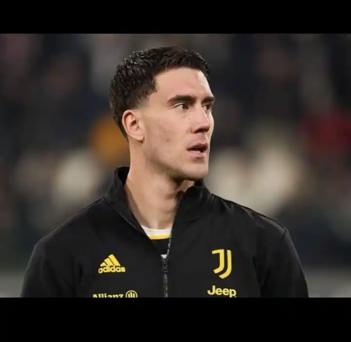 Image from Football View™: 💣🚨 BREAKING: Manchester United could be handed a chance to sign Dusa...