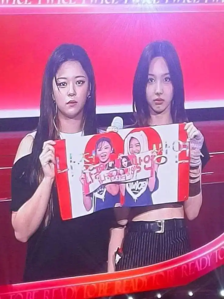 Image from Twice News world 🦋: *FELIZ DIA DOS NAMORADOS, ONCES*! 👩❤️👩💑👩❤️👨 Desejamos um ót...