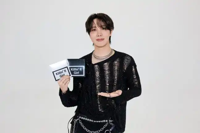 Image from BTS HONEY 🫧: *⭐ FOTOS PROMOCIONALES DE JHOPE PARA EL LANZAMIENTO DE "KILLIN’ IT GIR...