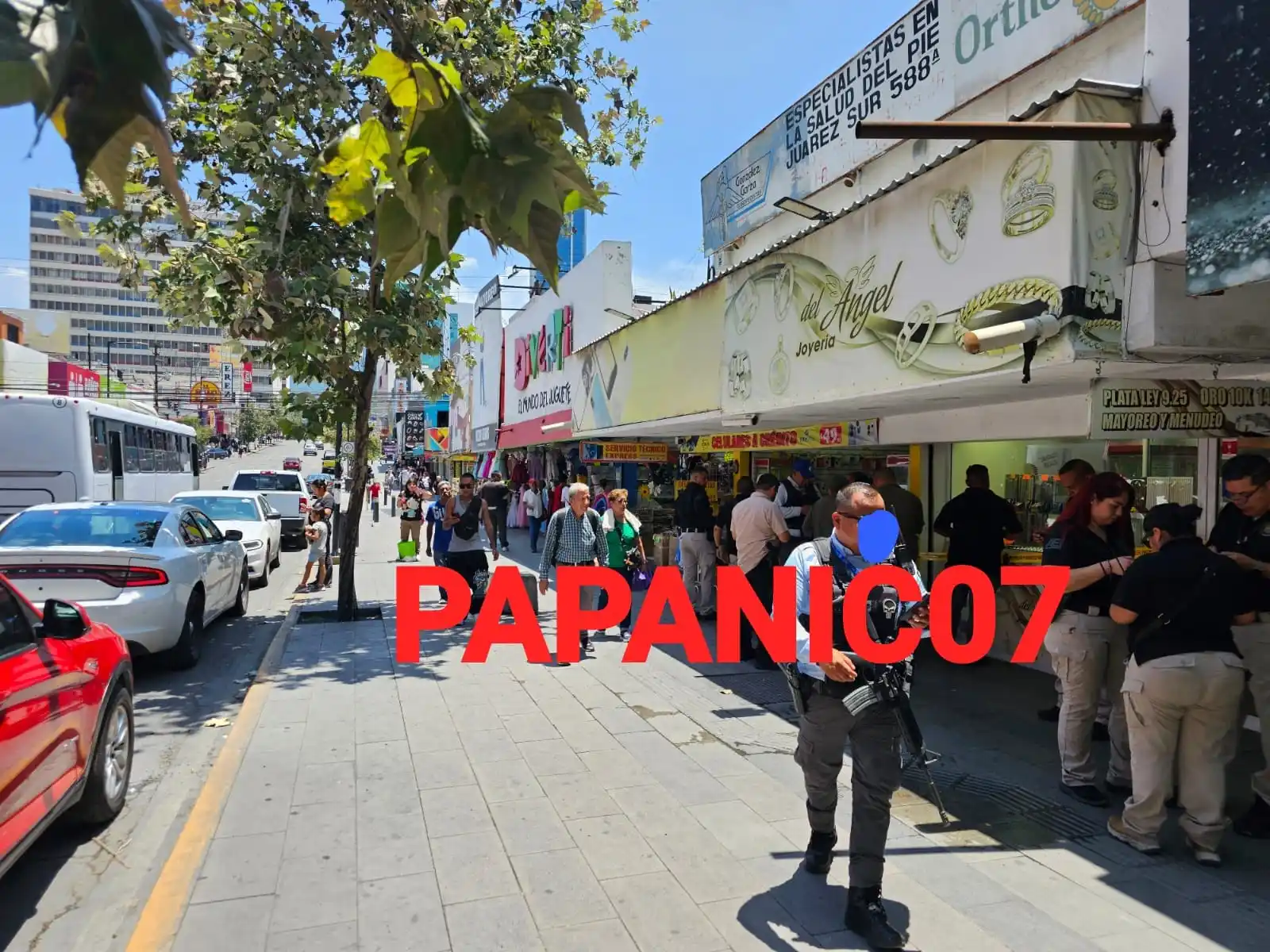 Image from 🚨PAPANIC07⚠️: Moviliza asalto a Joyeria del Centro de Monterrey. La movilizacion se ...
