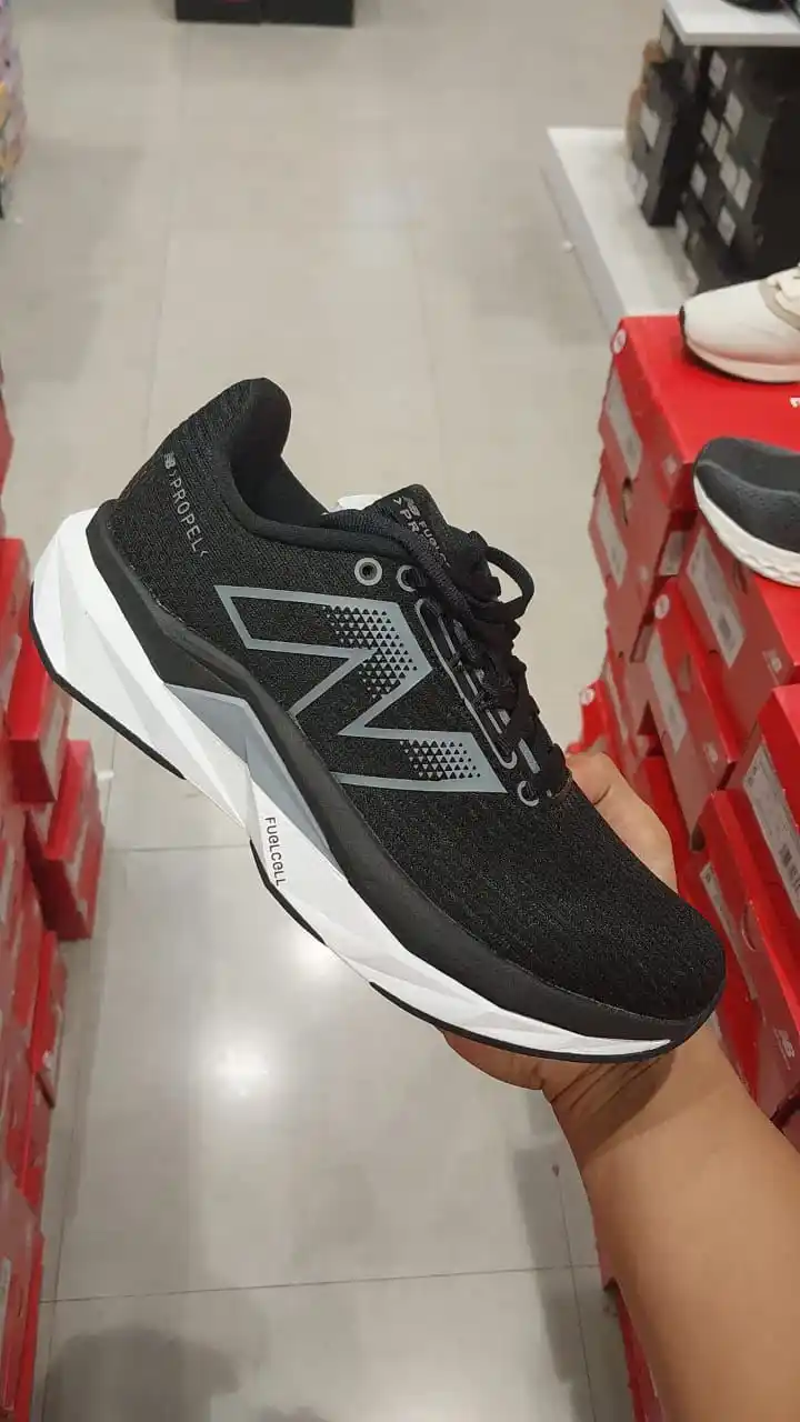 Image from Sedikit Susah Store: New Balance Fuelcell *550.000* Size 37.5 (24cm)...