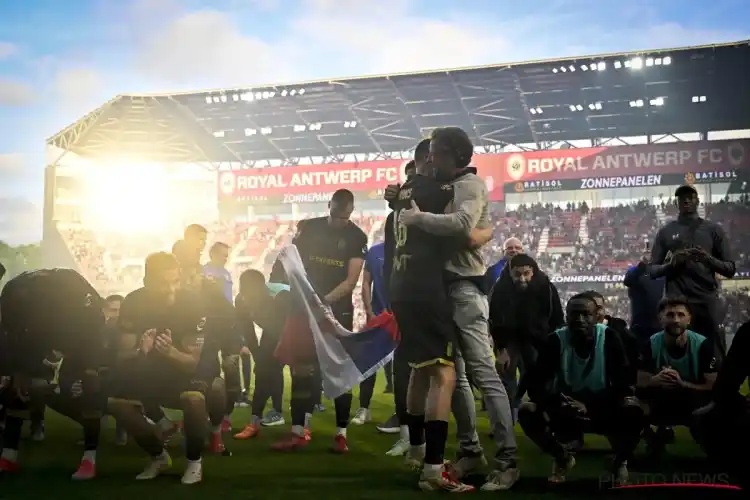 Image from Standard op Voetbalkrant: Charleroi stuurt ze terug: Anderlecht en Standard krijgen er een spel...