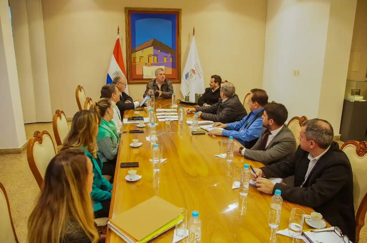 Image from Justicia Electoral 🇵🇾: ✅ Escrutinio Seguro y Verificable. 👥 Los integrantes de la Comisión ...